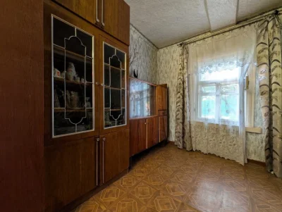 Частина будинку, вул. Лесі Українки, біля музею Коцюбинськог
