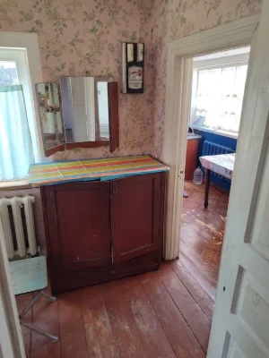 Продам 1/2 частину будинку в мальовничому місці.