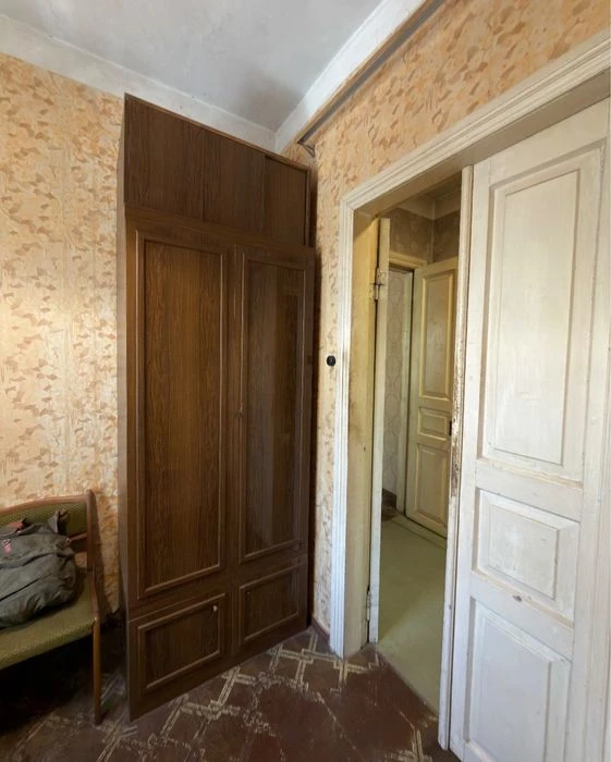 Продаж частини будинку з ділянкою в центрі Чернігова (вул. К
