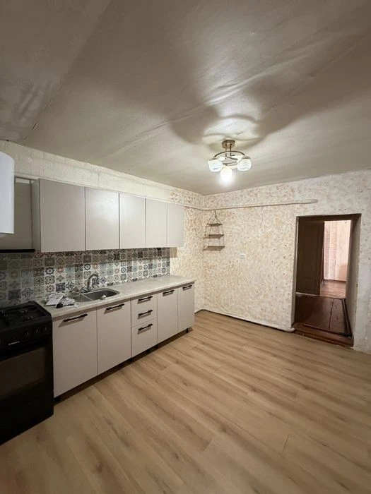 Продаж  частини будинку в центрі міста