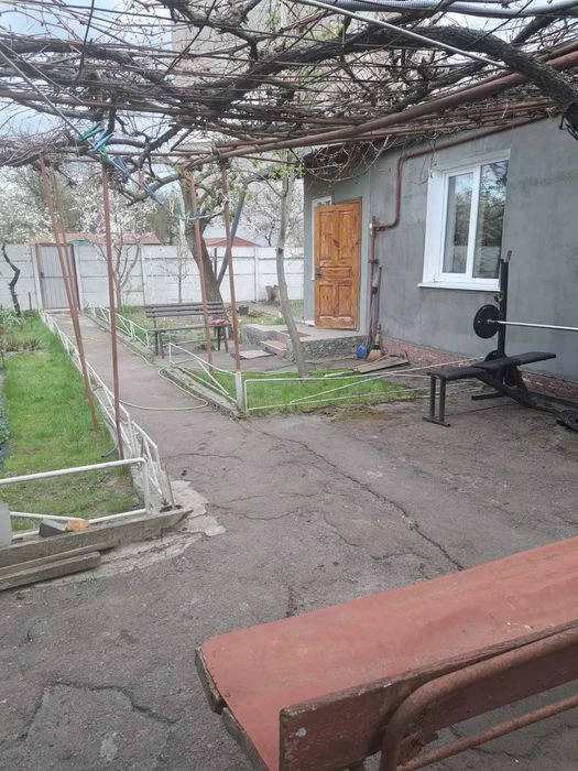 Частина будинку з гаражем, 4 сот, район Університету ім. Шев