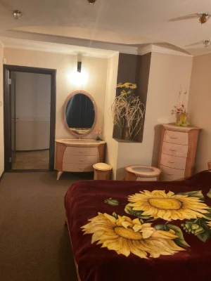 Selling a 4-room apartment at Klochkovskaya 222