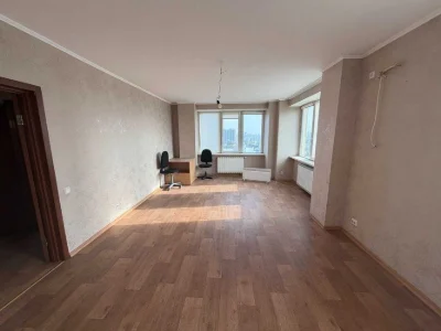 БЕЗ%. 2-к кв-ра, 78 м², вул. Макіївська, 10-А, Пріорка