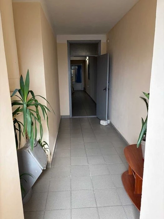 БЕЗ%. 2-к кв-ра, 78 м², вул. Макіївська, 10-А, Пріорка