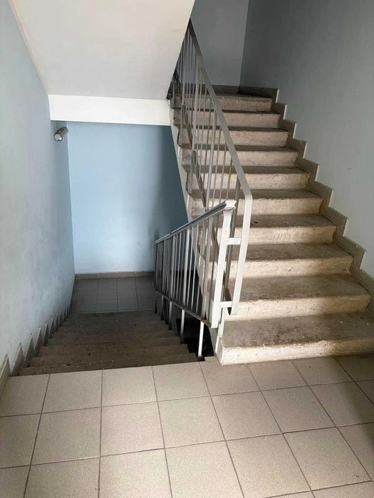 БЕЗ%. 2-к кв-ра, 78 м², вул. Макіївська, 10-А, Пріорка