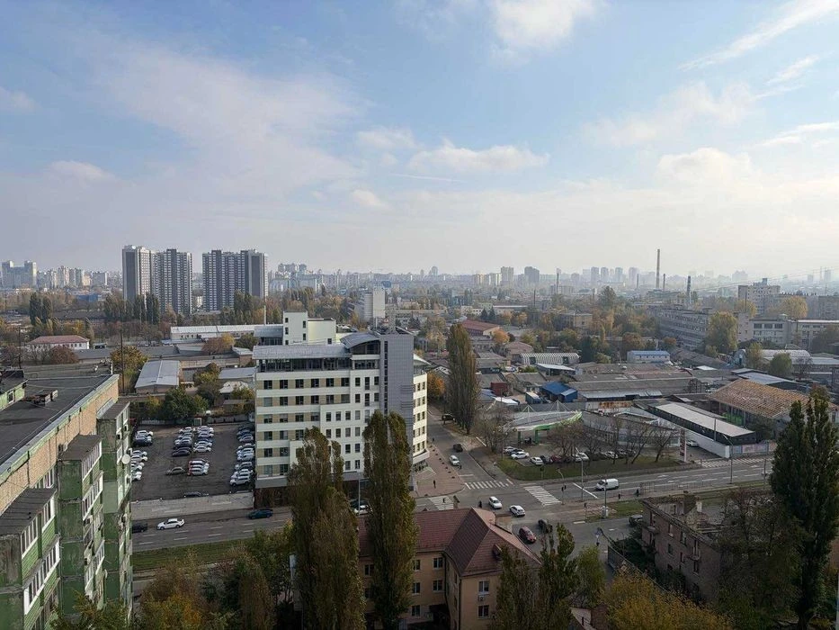 БЕЗ%. 2-к кв-ра, 78 м², вул. Макіївська, 10-А, Пріорка