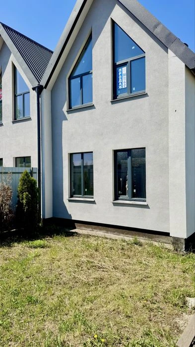 Двоповерховий таунхаус для реалізації власного проєкту