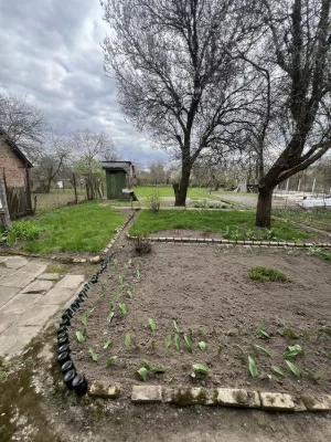 Продаж частини будинку з земельною ділянкою в Чернігові (вул