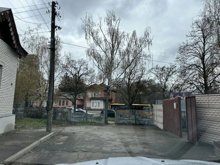Продаж будинку під реконструкцію в самому центрі