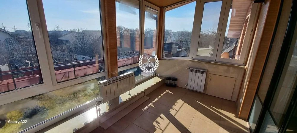 Продам двоповерховий сучасний будинок в Чернігові- єВідновле