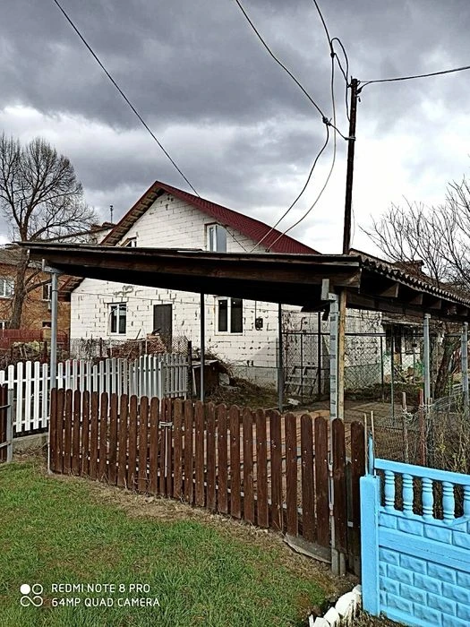 Продам  дом в Чернигове..
