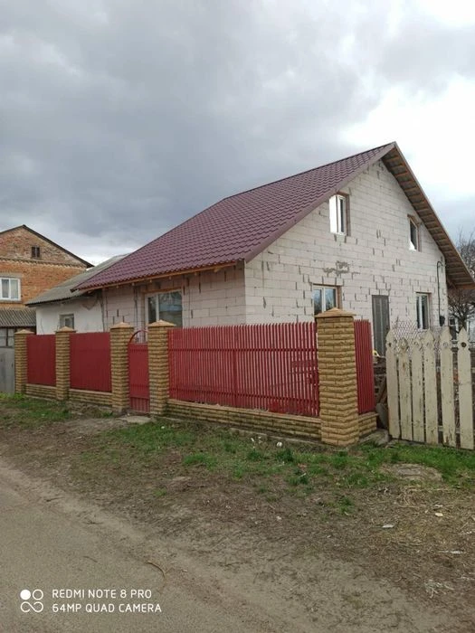 Продам будинок по вулиці