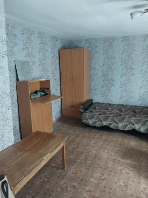 Продається частина будинку, Вал, самий центр! Окремий двір!