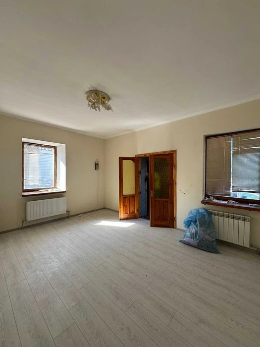 Продаж частини будинку 23 м.кв. по вул. Лесі Українки
