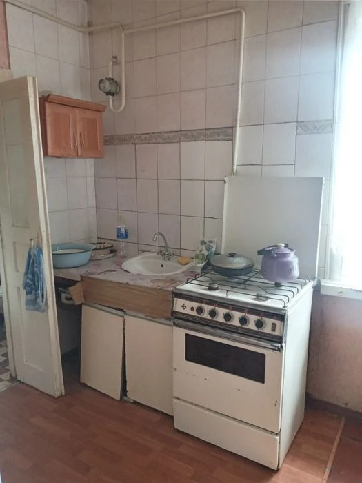 Терміново! Продам частину будинку зі зручностями у центрі!