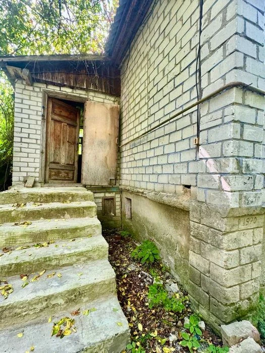 Частина будинку 75м2, будівля під ВИРОБНИЦТВО та 10 соток зе
