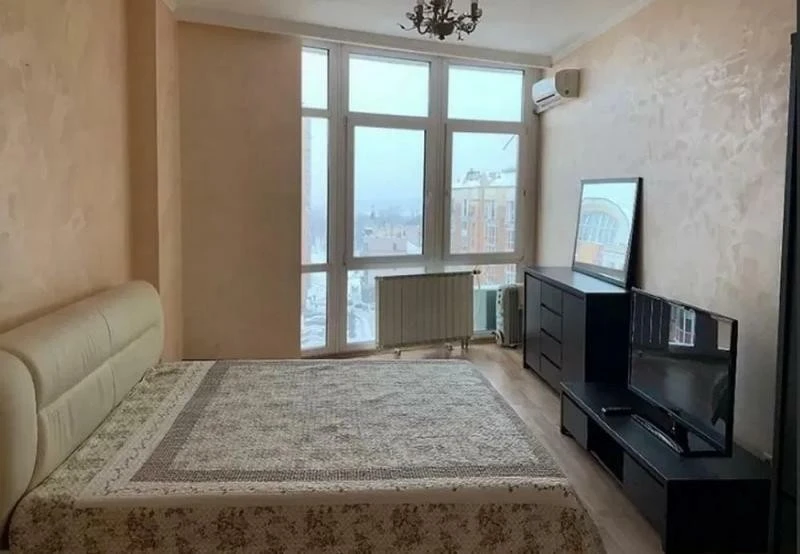 Sale of 1-room apartment 50 m², Heroev Stalingrada avenue
