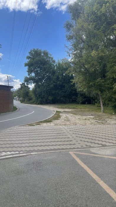 Продам фасадну земельну ділянку біля Золотого пляжу