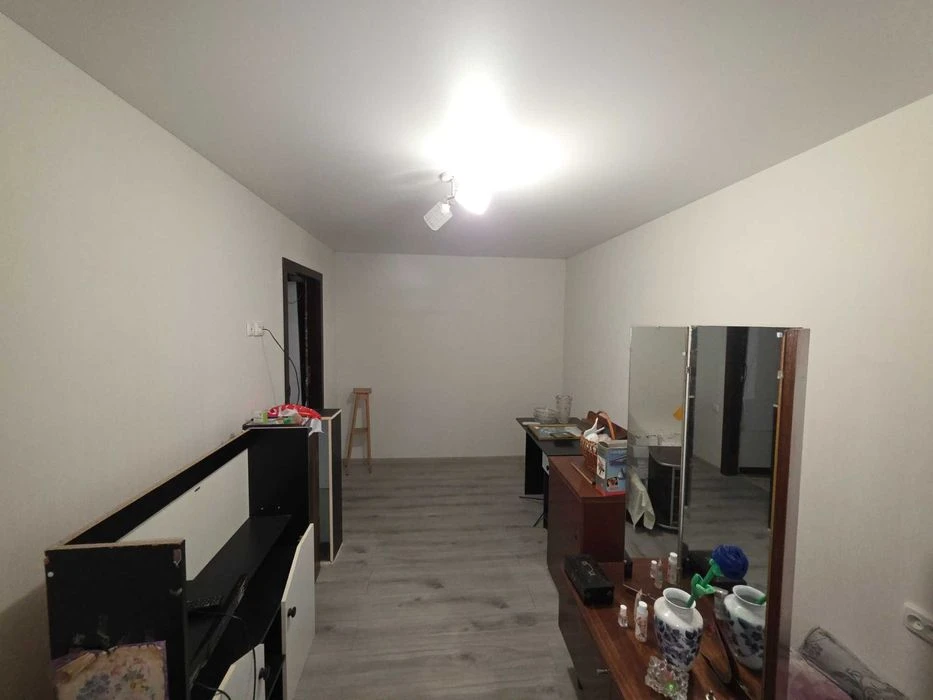 продаж 2кім квартири у центрі