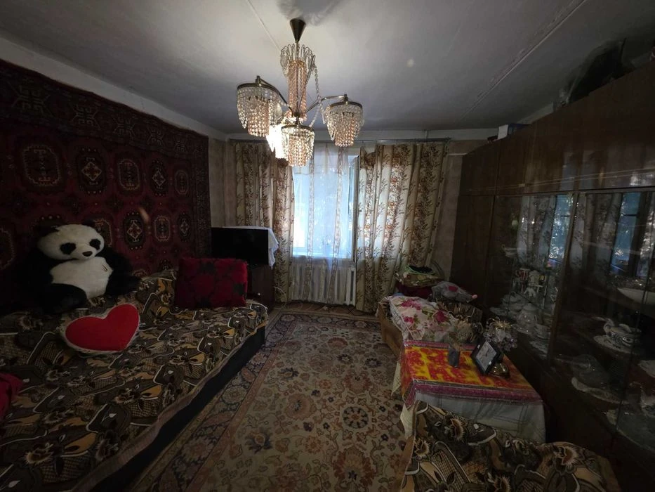 продаж 2кім квартири у центрі