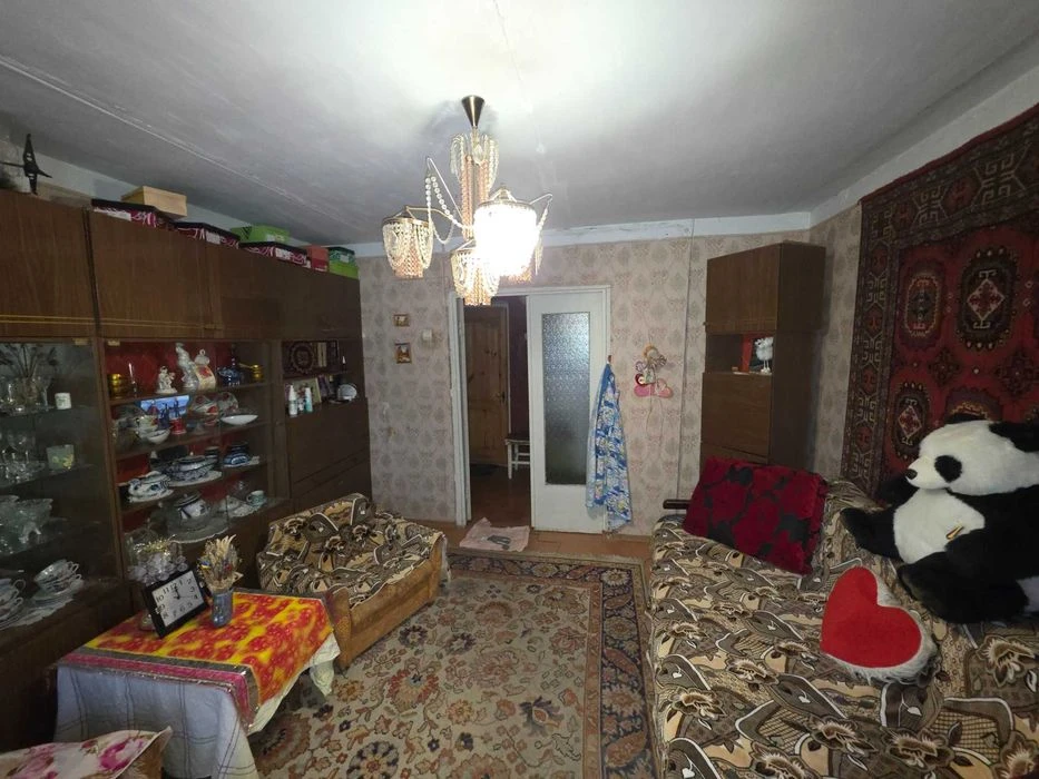 продаж 2кім квартири у центрі