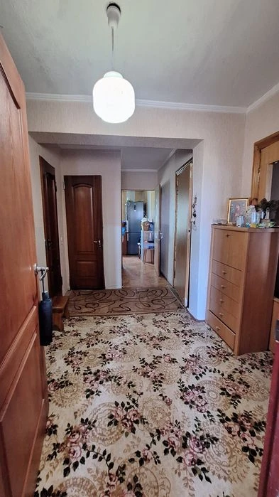 Продам 3 кім квартиру 65 кв з газовим опаленням + гараж