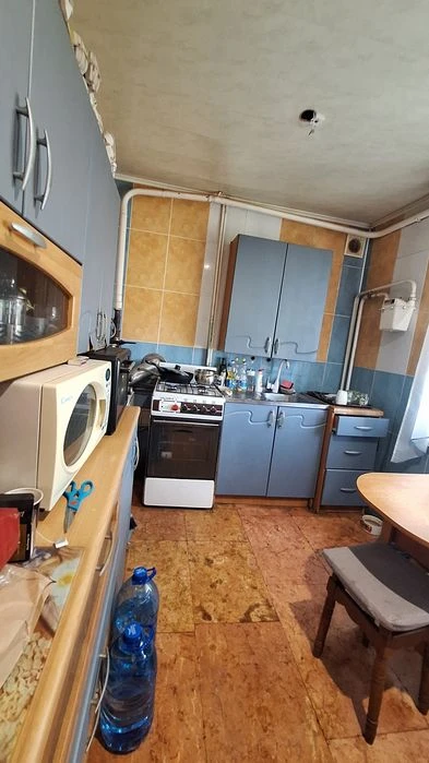 Продам 3 кім квартиру 65 кв з газовим опаленням + гараж