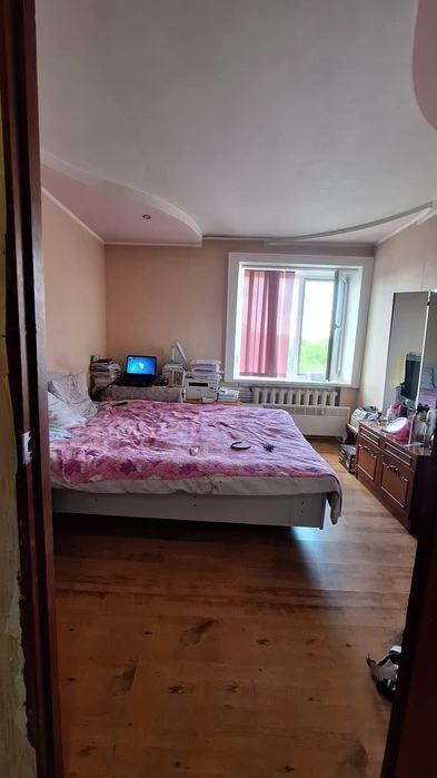 Продам 3 кім квартиру 65 кв з газовим опаленням + гараж