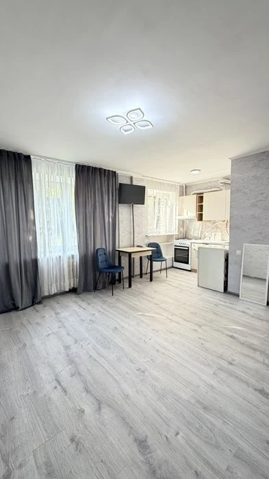 Продам 1 кімнатну малосімейку, з ремонтом, Електроопалення,