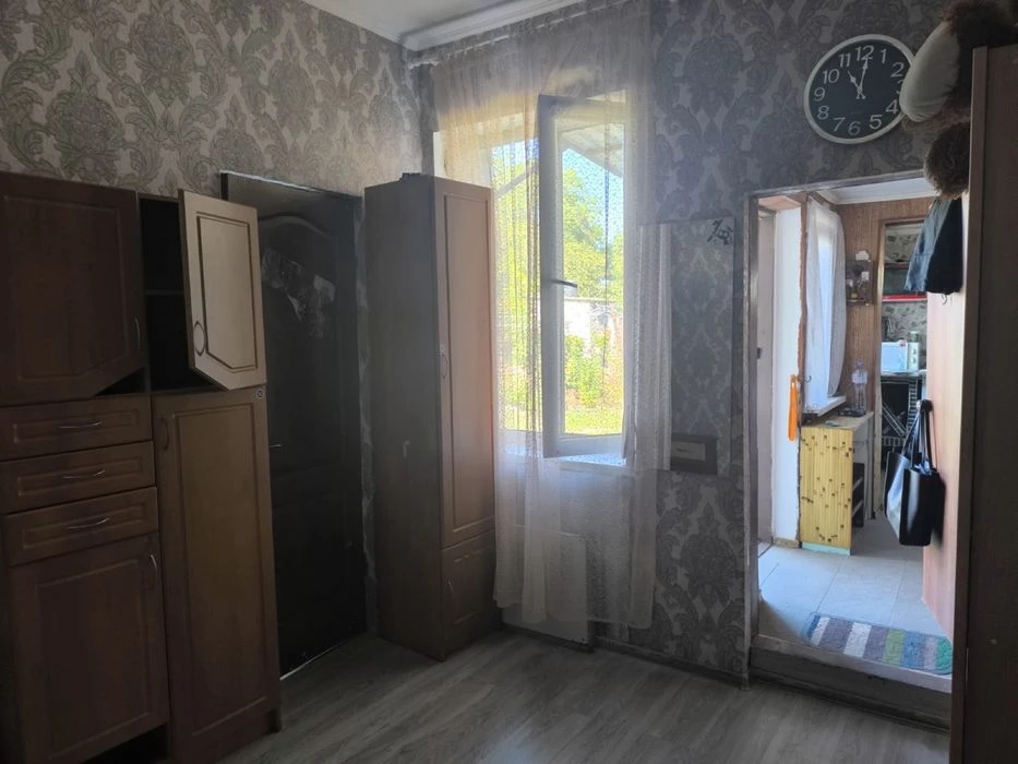 Продам квартиру в загальному дворі на Ковалівці.