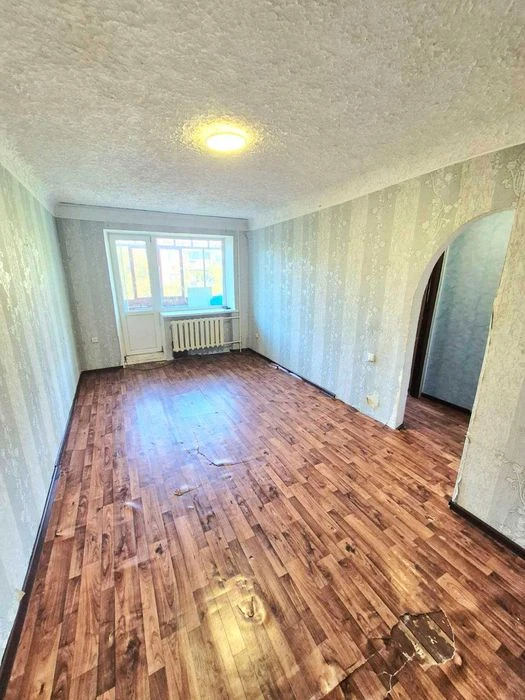 Продам 1-о кімнатну квартиру в районі дендропарку, біля АТБ.