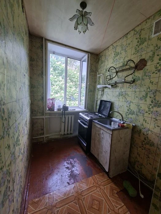 Срочно продаж 1х квартира.Критий ринок.
