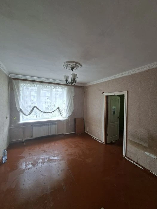 Срочно продаж 1х квартира.Критий ринок.