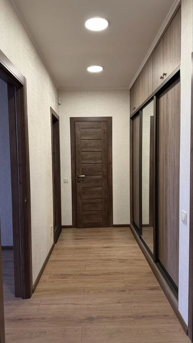 Продам 3-кімнатну квартиру в самому центрі Кропивницького по