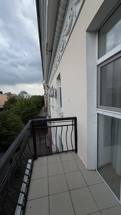 Продам 3-кімнатну квартиру в самому центрі Кропивницького по