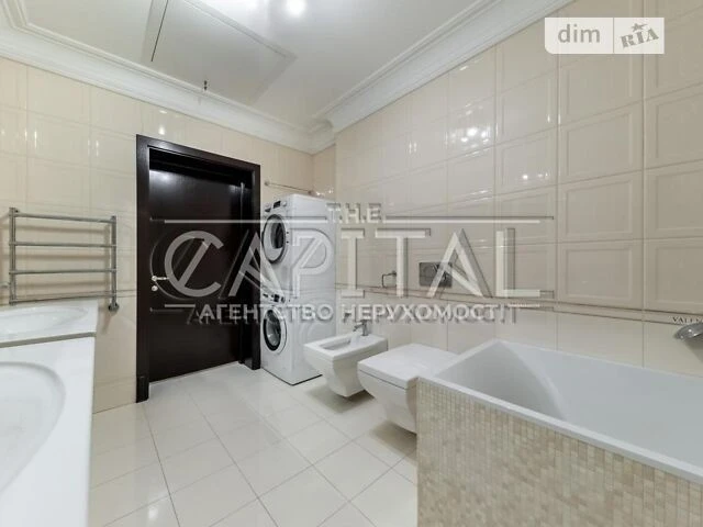 Sale of 3-room apartment 212 sq. m on Lomakivska st. 56/2 • ID 3