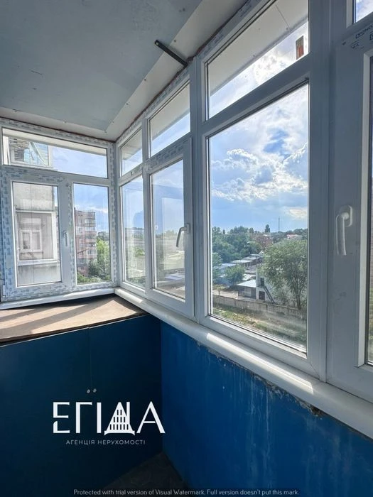 Продаж 3-кімнатної квартири вул.Кропивницького 7/9 поверх АГ