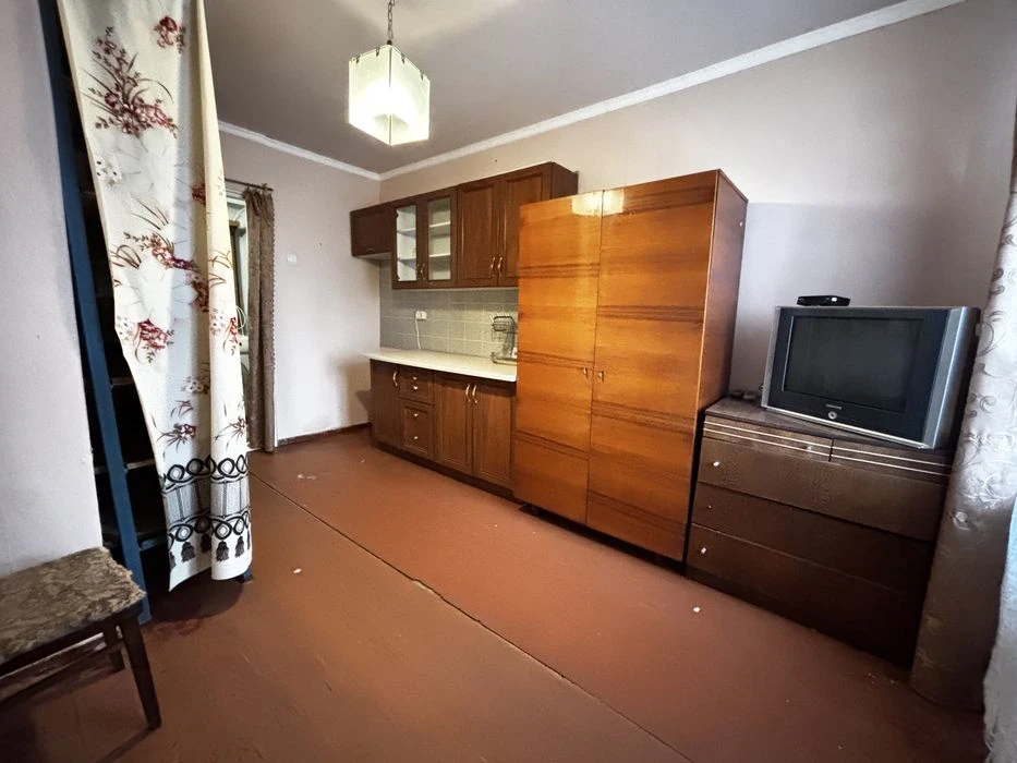 2 кімнатна квартира 31 м2 в гуртожитку на 2 поверсі, район К