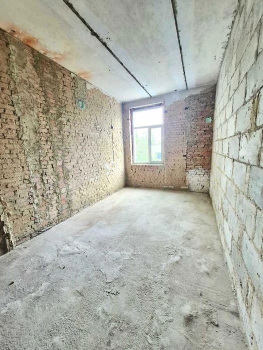 Продам дворівневу квартиру вільного планування на Новомикола
