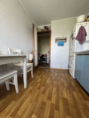 Продаж 3 кімнатної квартири по вул Незалежності Попова