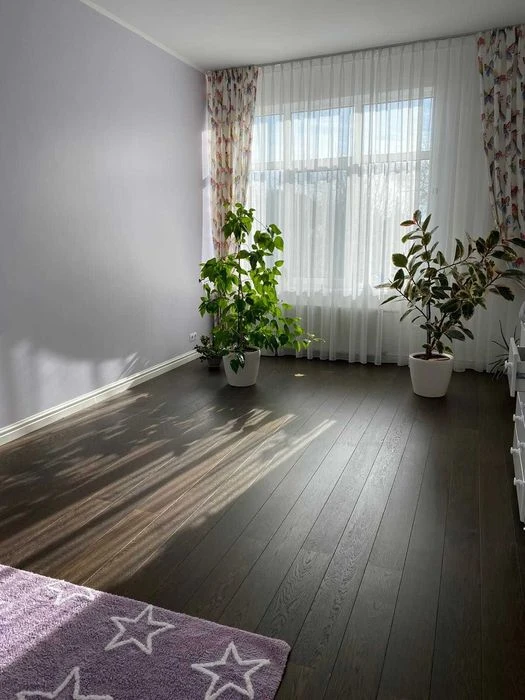 Closed cooperative! House on the 13th century. B. Fontana! Modern! 1V911