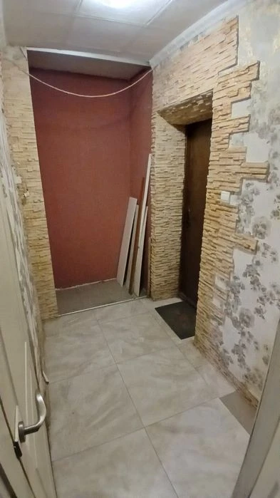 Продаж 2к квартири,  р-н Новомиколаївка