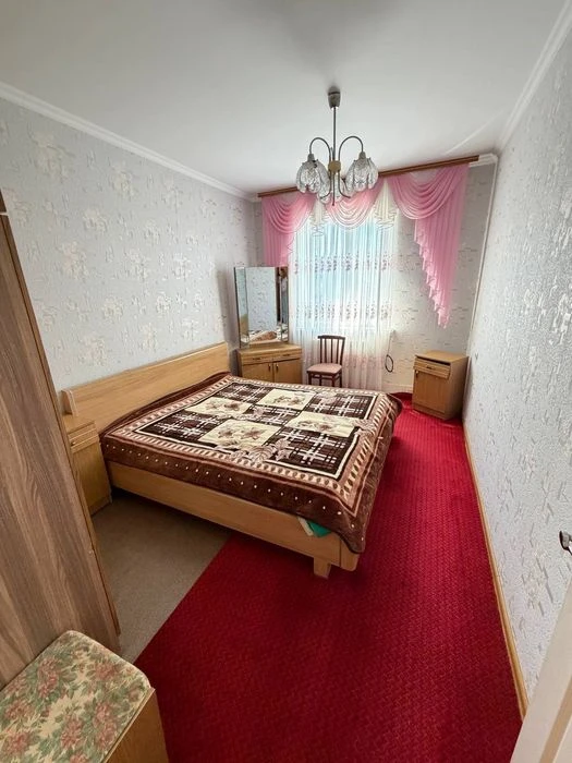 Продаж 3к квартири, р-н  ближнє Жадова