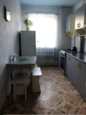 3 кімнатна квартира на 2 поверсі на вул. Жадова