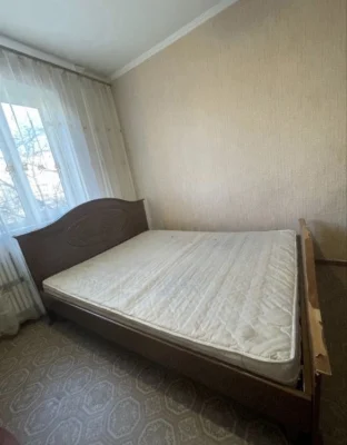 3 кімнатна квартира на 2 поверсі на вул. Жадова