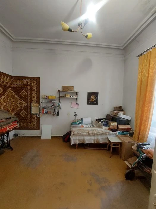 Продам 4к квартиру в Центрі міста