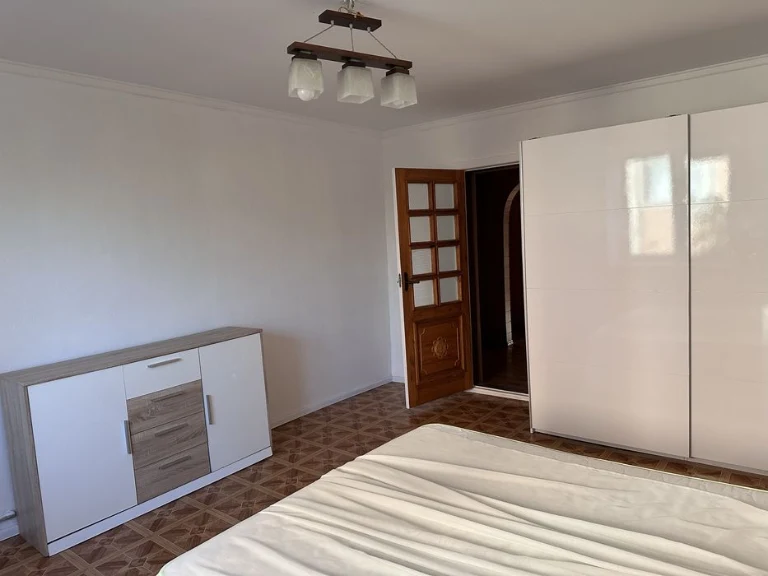 продам 4-кімн. квартиру 125 кв. м центр