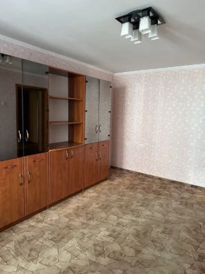 продам 4-кімн. квартиру 125 кв. м центр
