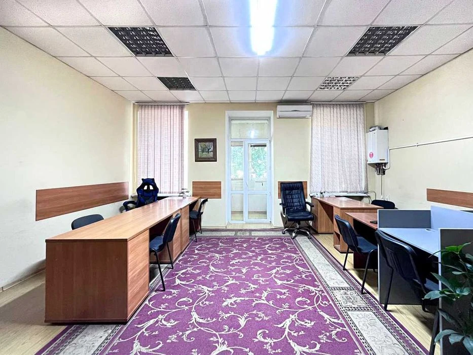 2 кім В ЦЕГЛІ з автономкою й ремонтом в ЦЕНТРІ (721155)