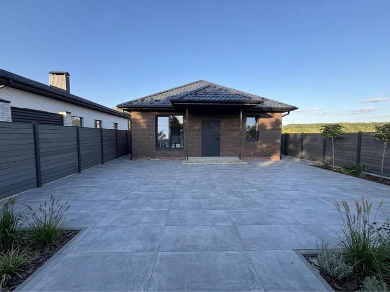 One-story house in a great location